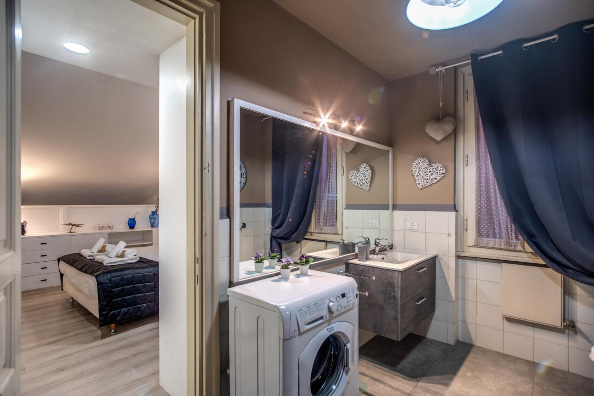 Trevi Miracle Suite Рим Екстериор снимка