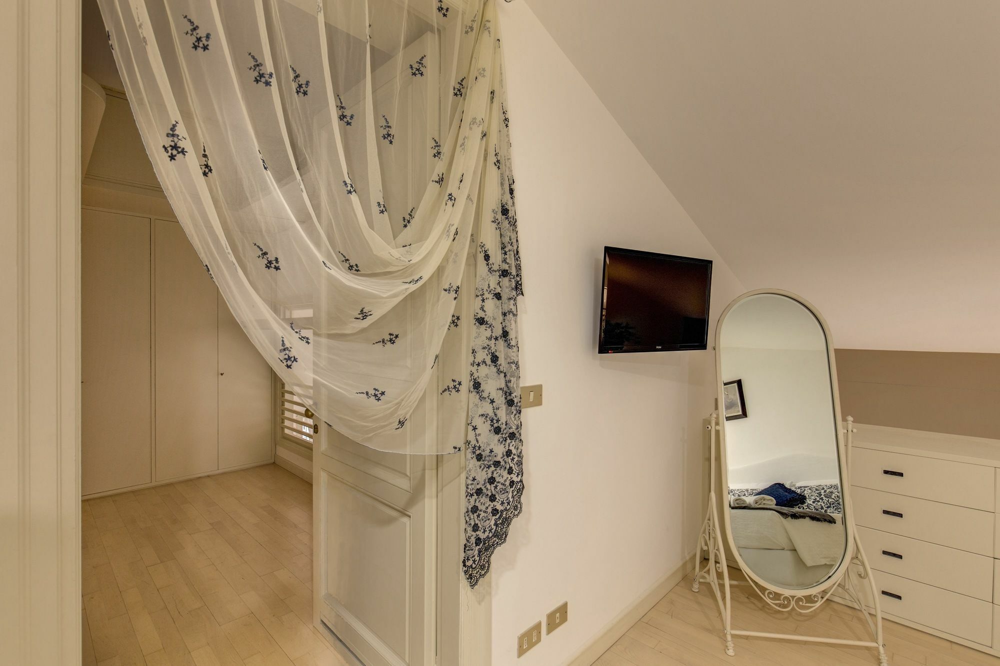 Trevi Miracle Suite Рим Екстериор снимка