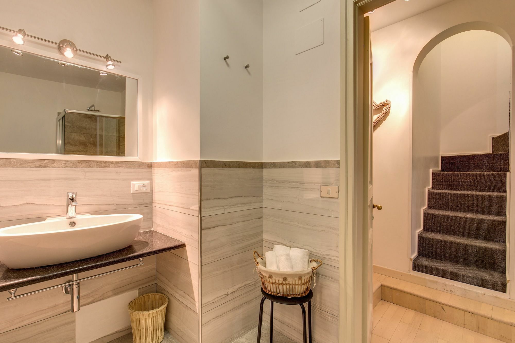 Trevi Miracle Suite Рим Екстериор снимка