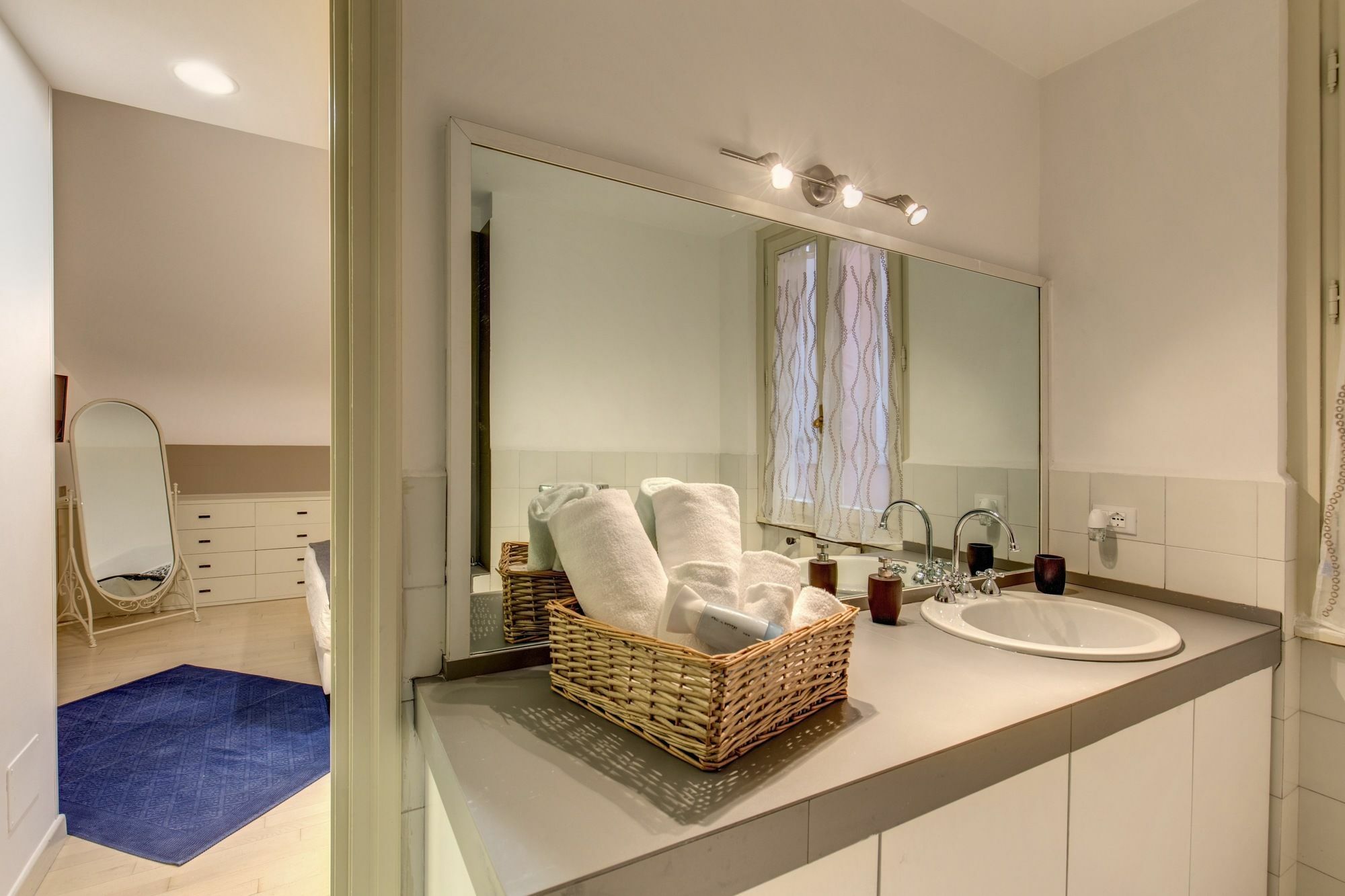 Trevi Miracle Suite Рим Екстериор снимка