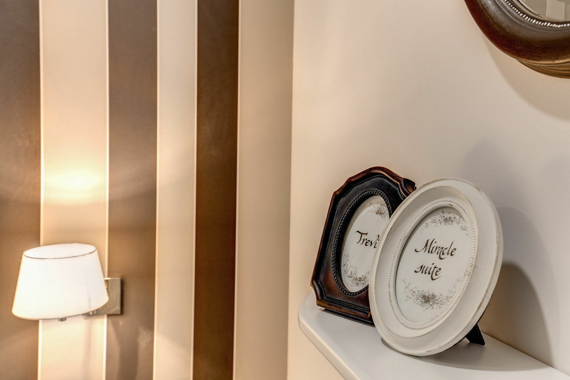 Trevi Miracle Suite Рим Екстериор снимка