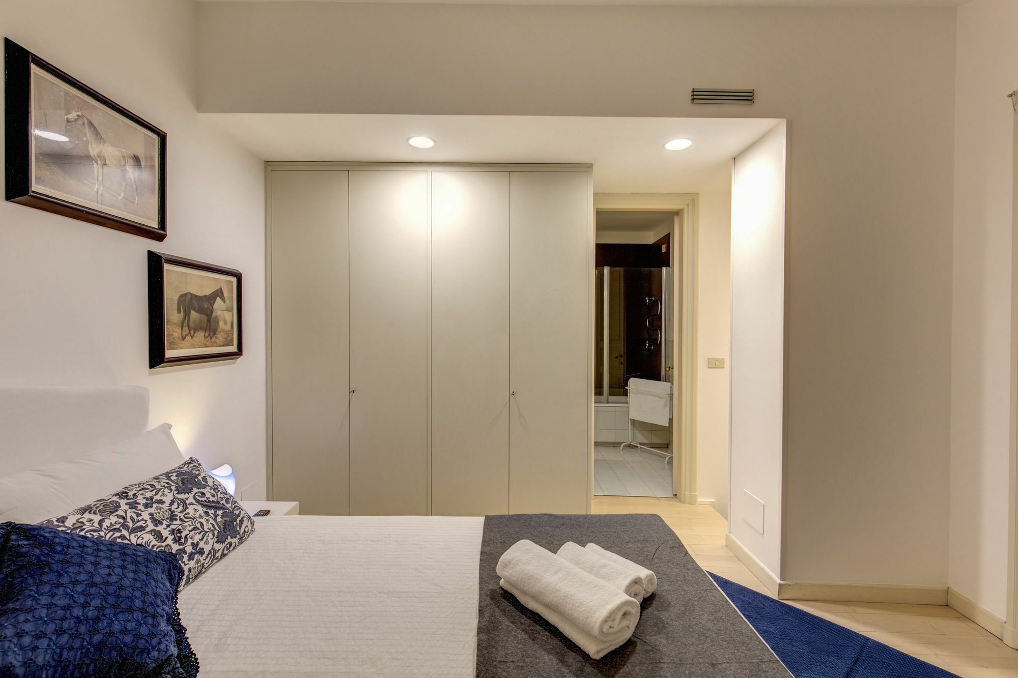 Trevi Miracle Suite Рим Екстериор снимка